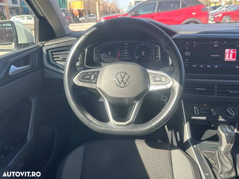 Volkswagen Polo 1.0 TSI DSG Life - 24