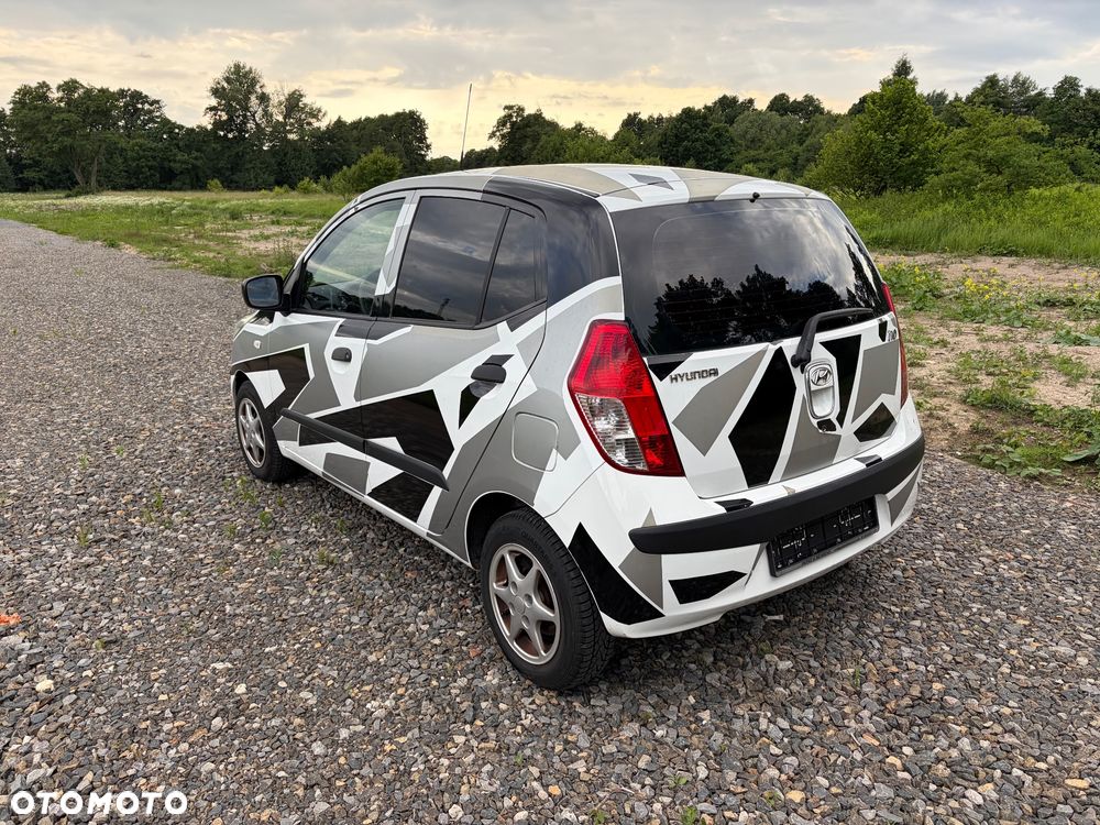 Hyundai i10 - 12
