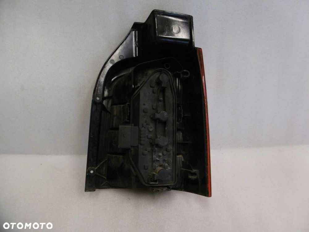 VW T5 7H5 LIFT - lampa tylna lewa - 3