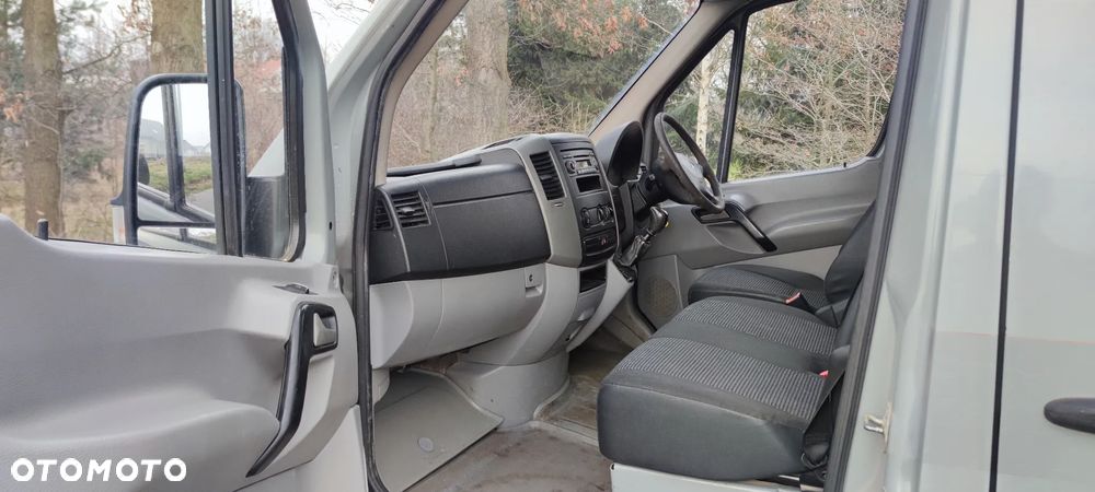 Mercedes-Benz SPRINTER - 16