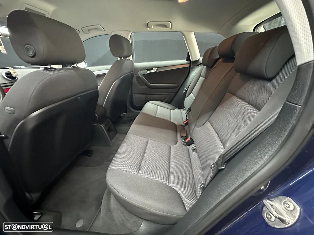 Audi A3 Sportback 1.6 TDI Ambiente - 10