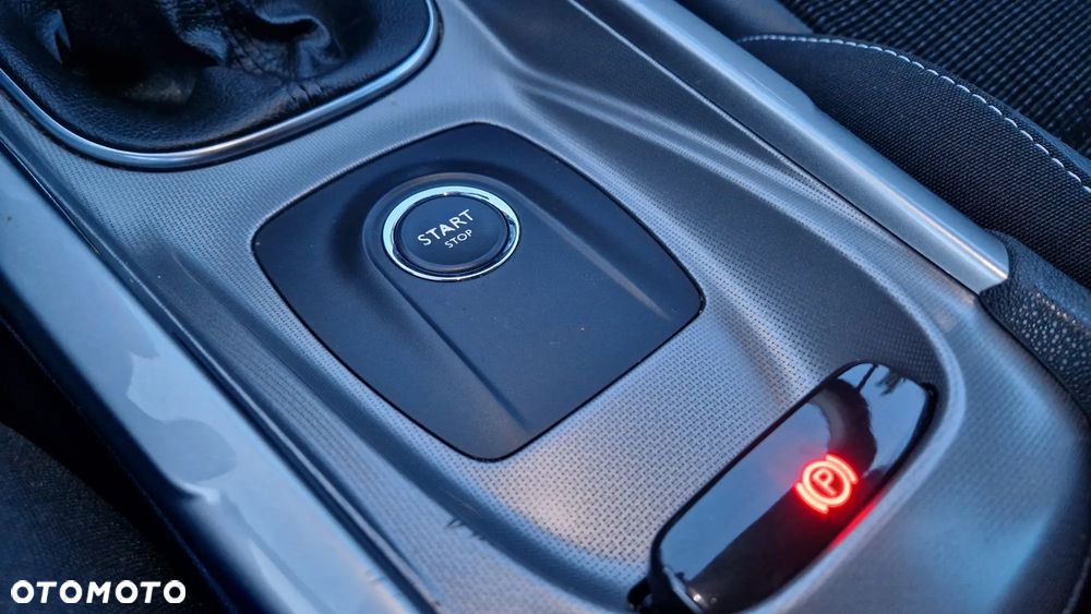 Citroën C4 1.2 PureTech Shine S&S - 17