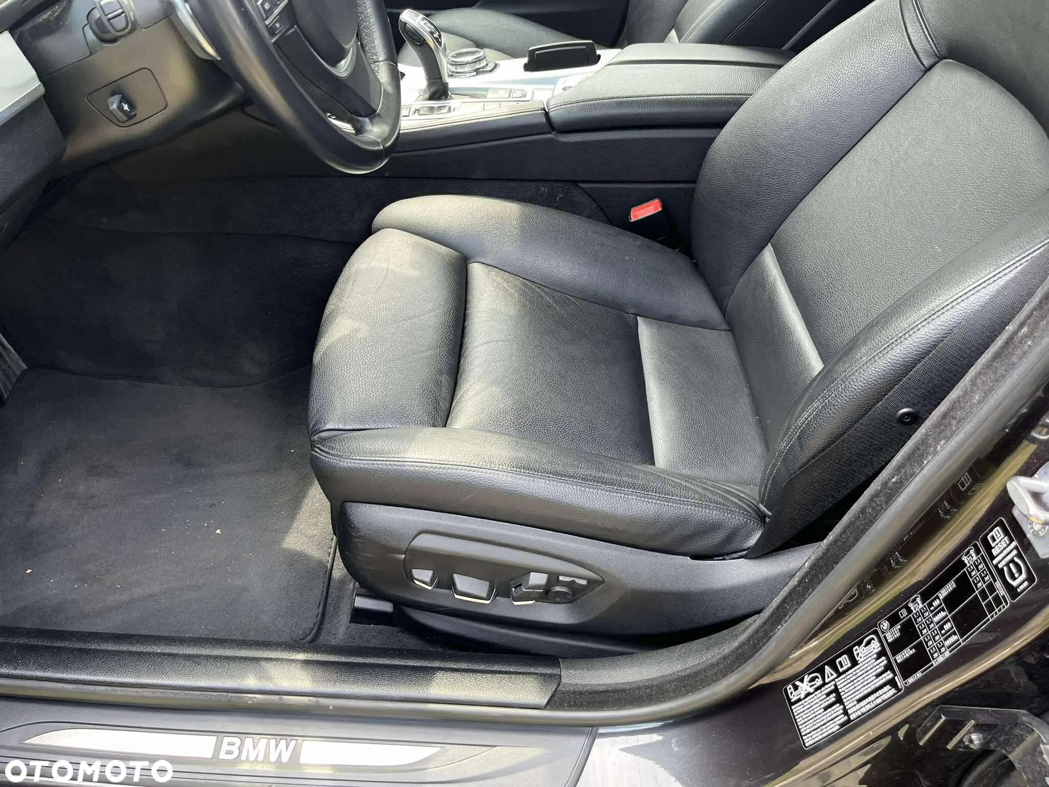 BMW Seria 5 528i xDrive Touring Sport-Aut - 16