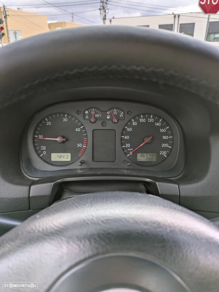 VW Golf 1.9 TDi Highline - 13