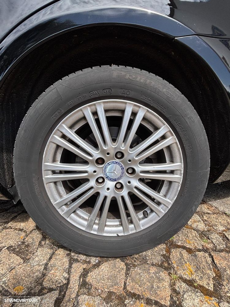 Mercedes-Benz E 220 CDI Elegance BE 129g Auto. - 9