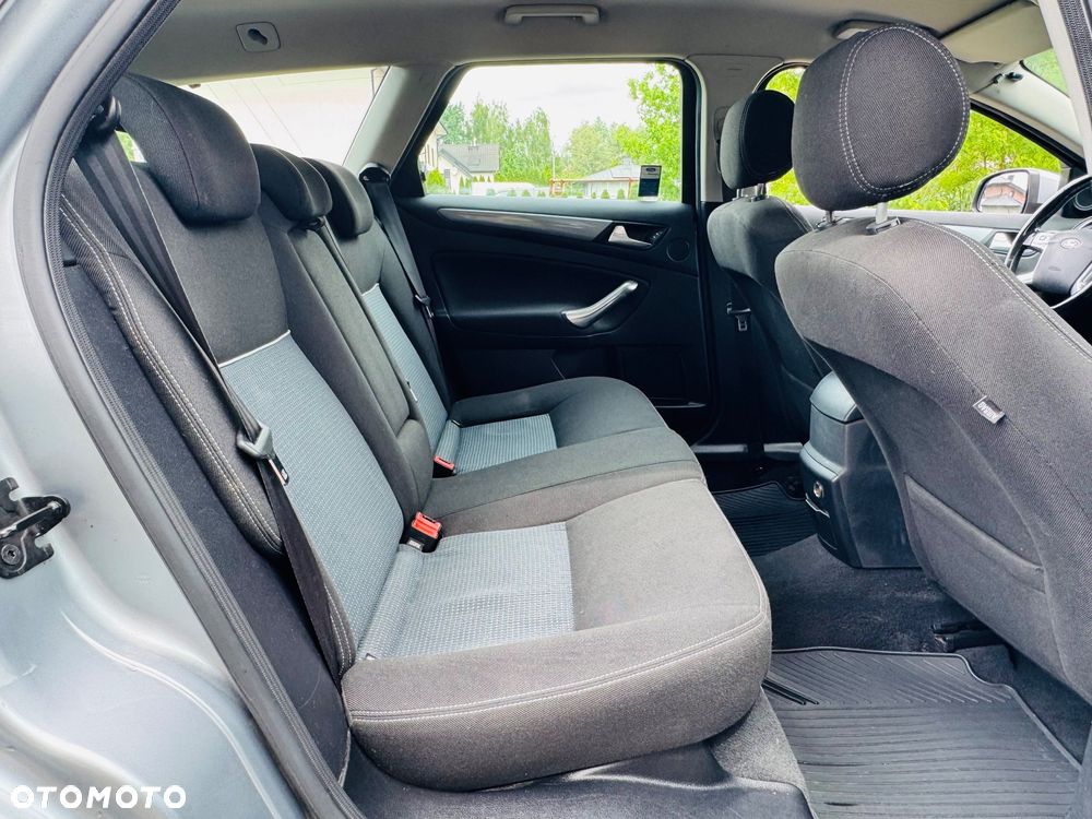 Ford Mondeo 1.6 Gold X - 13