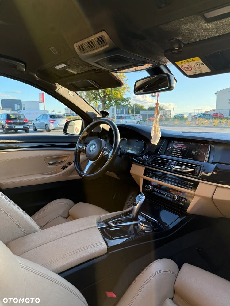 BMW Seria 5 520d xDrive - 26