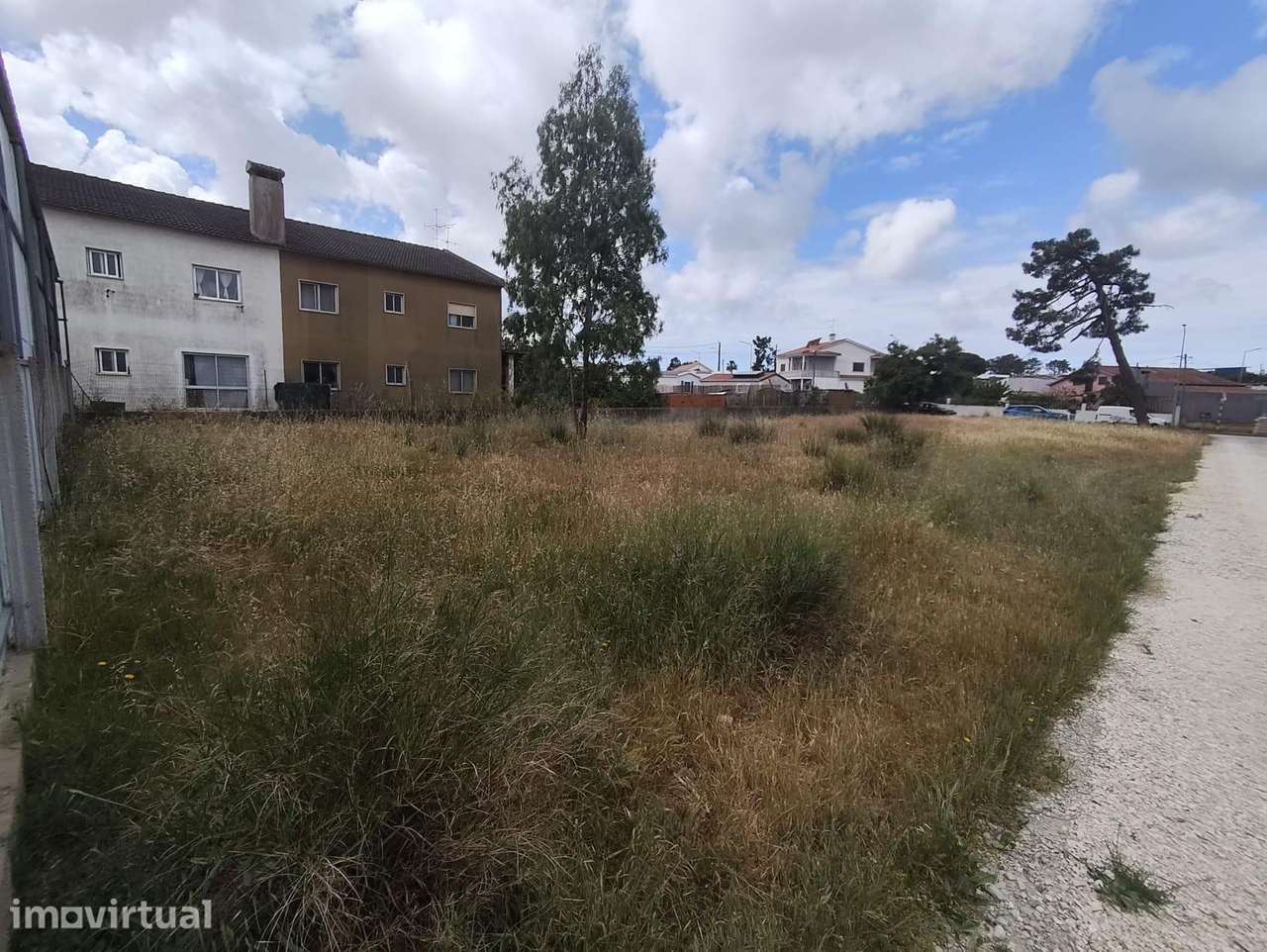 Lote de terreno para construção situado na urbanização Ribeira do Marc - Grande imagem: 4/36