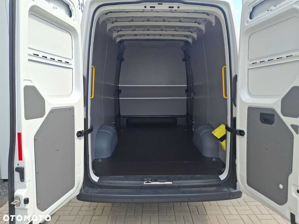 Volkswagen Crafter 2.0 TDI 177 KM Manual - 30