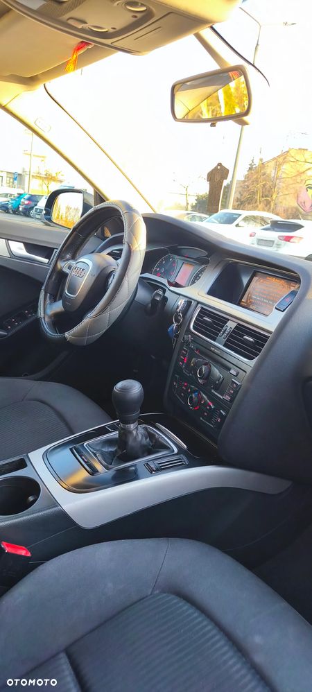 Audi A4 Avant - 23