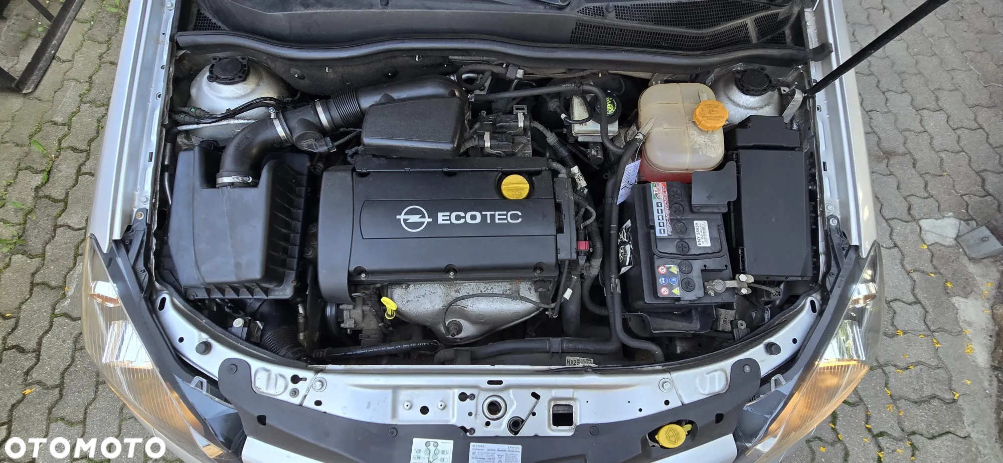 Opel Astra III GTC 1.6 Cosmo - 35