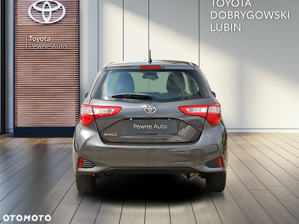 Toyota Yaris - 4