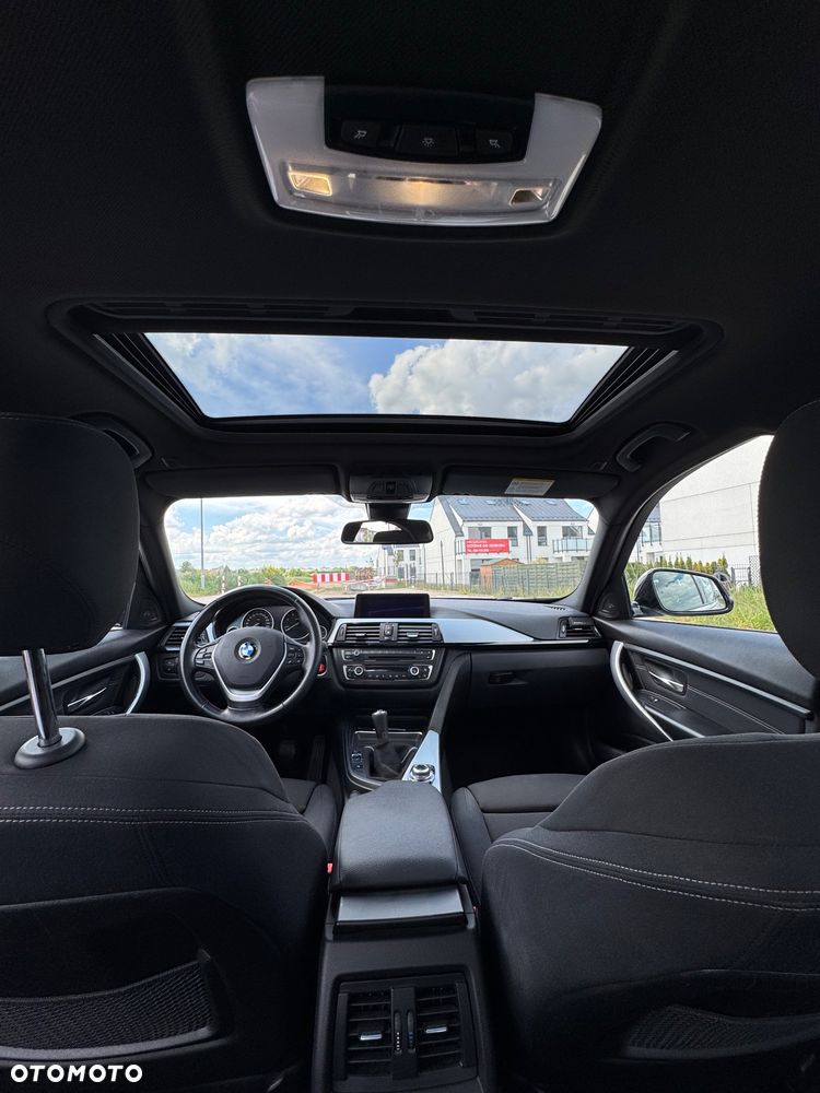 BMW Seria 3 320d DPF Edition Sport - 26