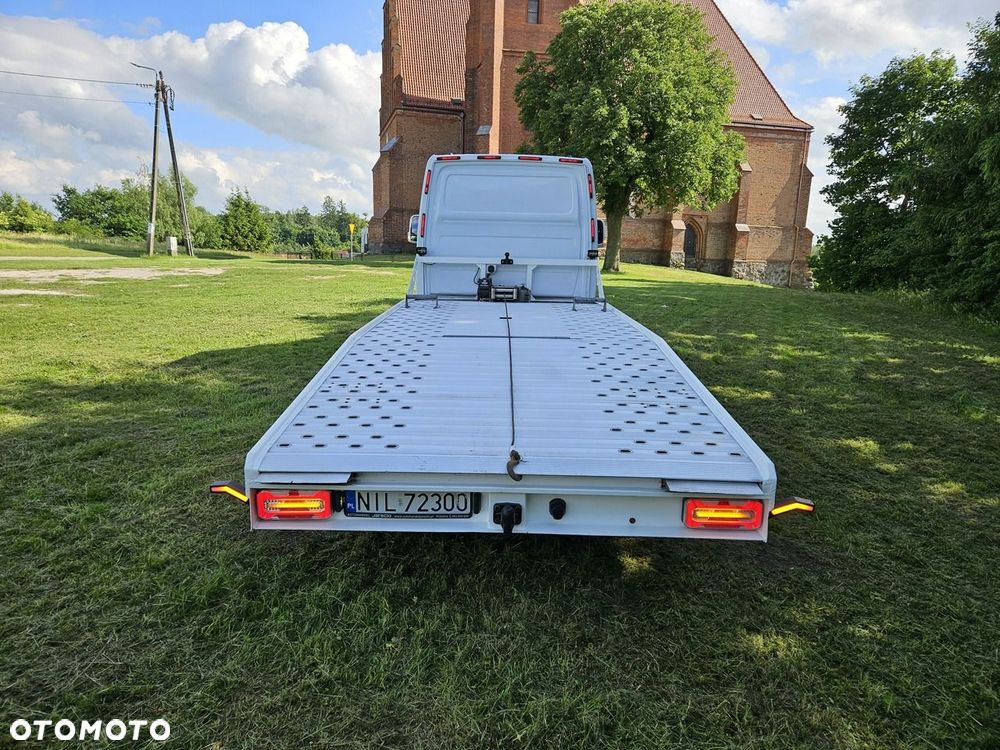 Mercedes-Benz Sprinter - 5
