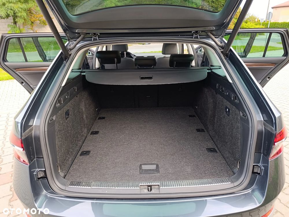 Skoda Superb 2.0 TDI 4x4 DSG Scout - 17