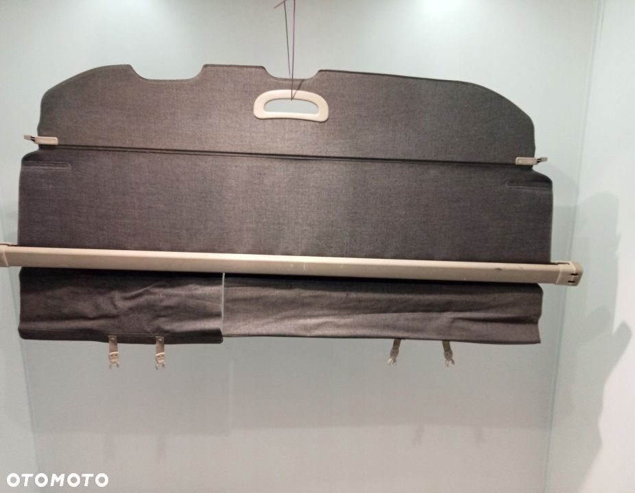 ROLETA BAGAŻNIKA TOYOTA LAND CRUISER 150 JASNA 5D - 5