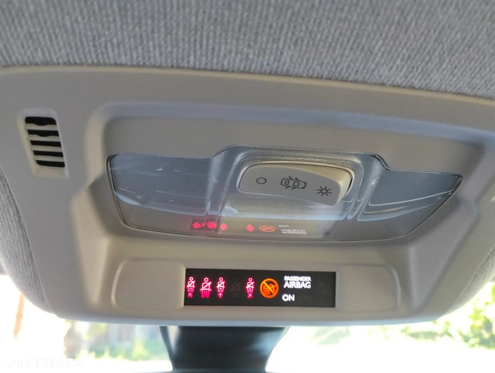 Citroën C3 1.2 PureTech Shine - 10