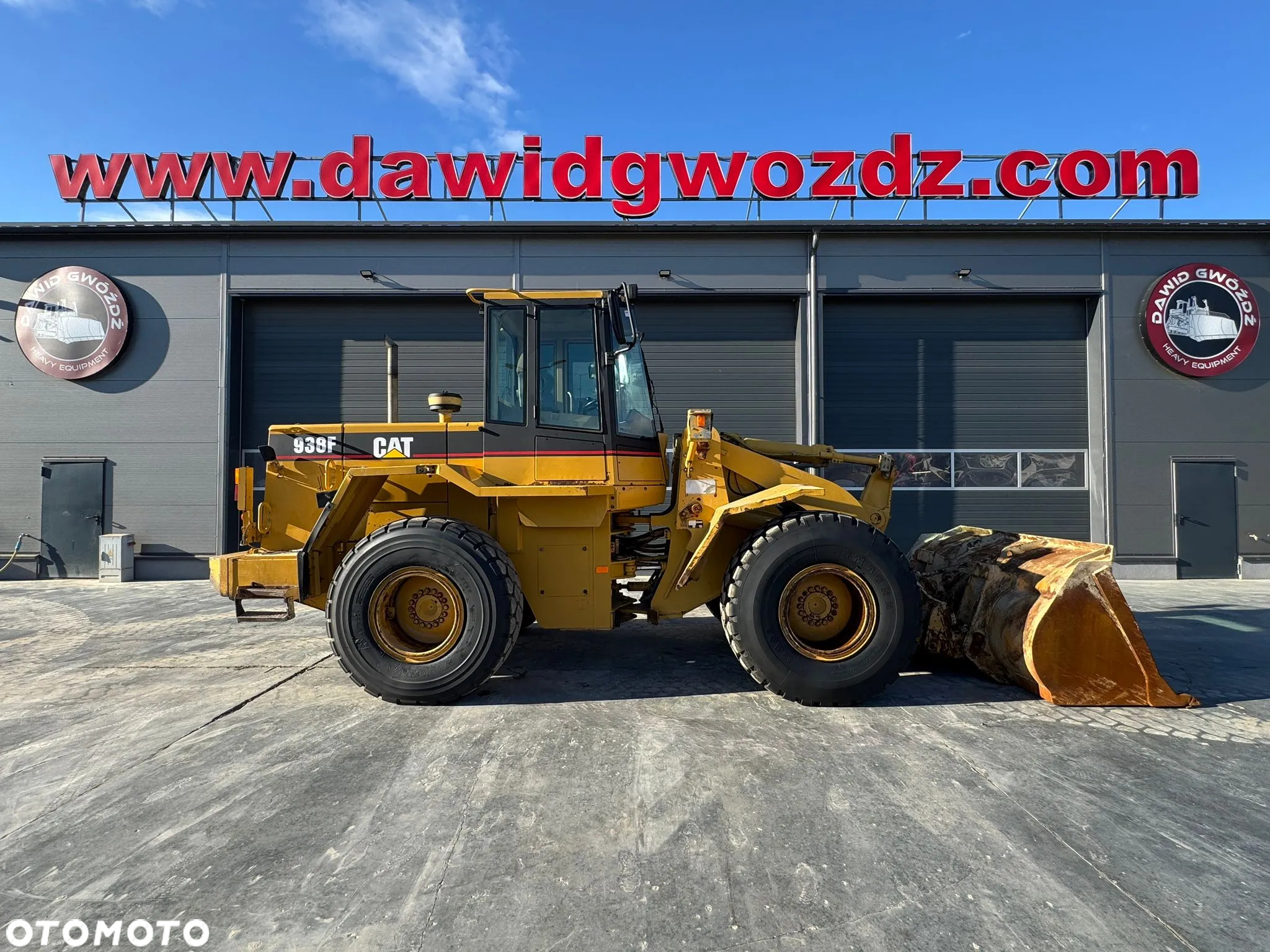 Caterpillar 938F - 3