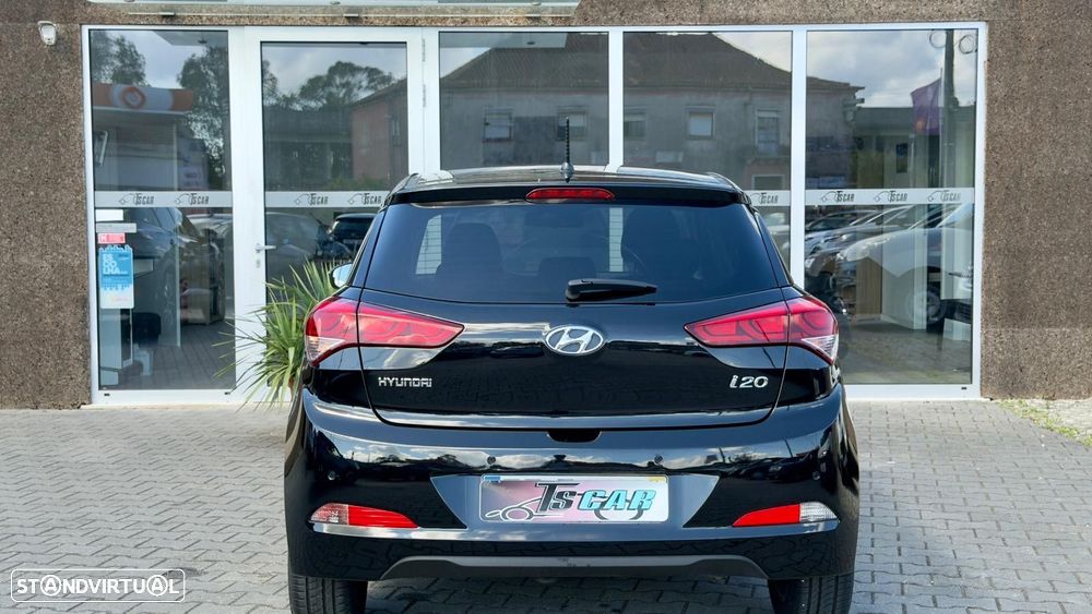 Hyundai i20 1.1 CRDi Comfort+Pack Look+JLL16 - 5