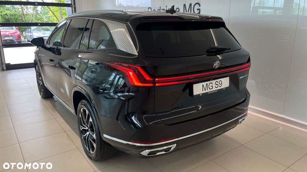 MG S9 - 17
