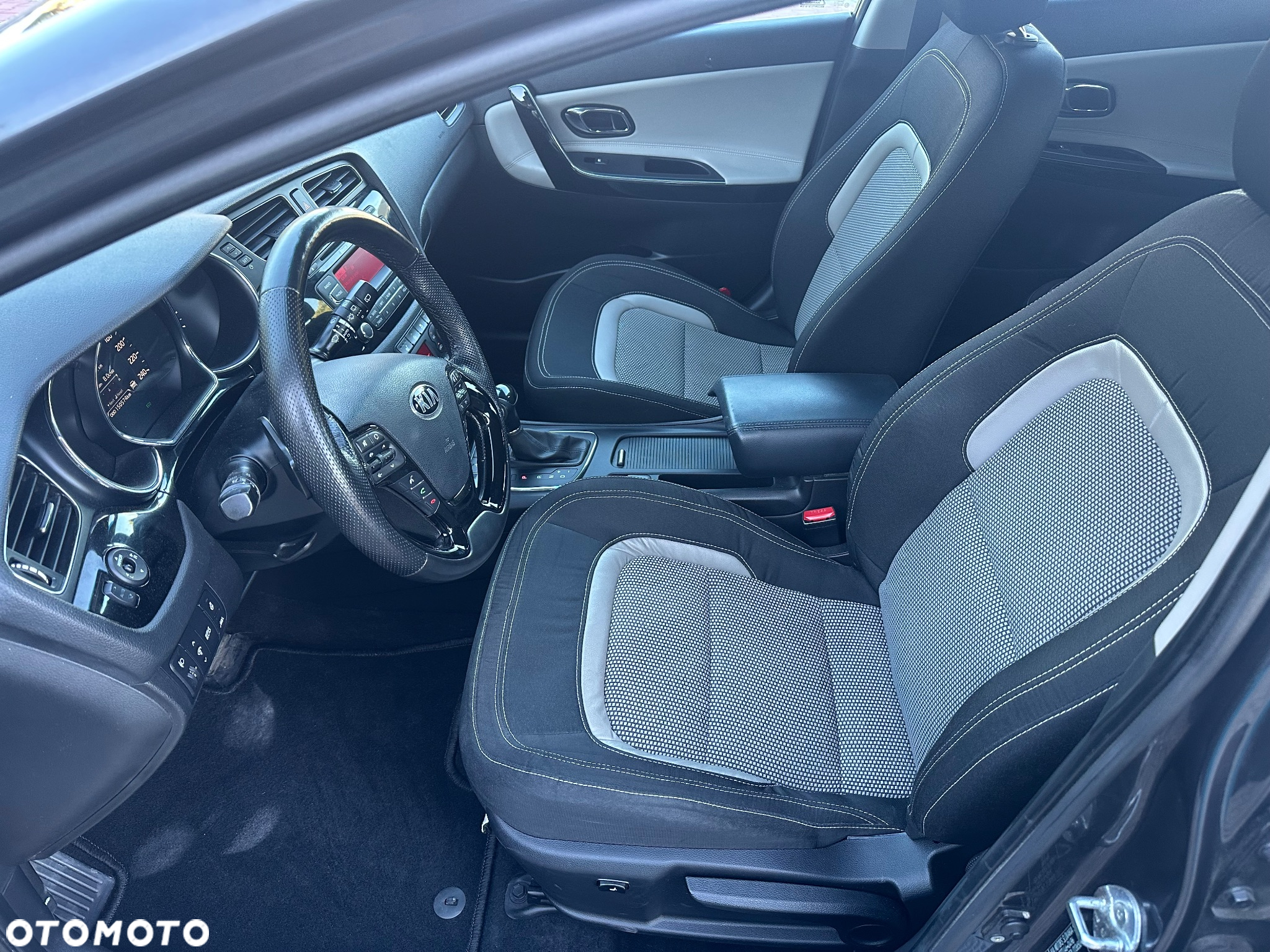 Kia Ceed Cee'd 1.6 GDI L Business Line DCT - 12