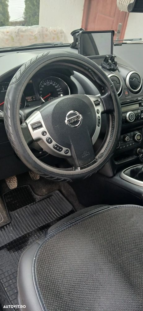 Nissan Qashqai - 10
