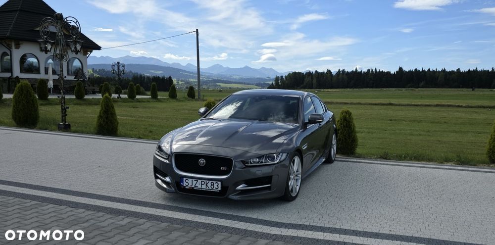 Jaguar XE 2.0 D R-Sport - 3