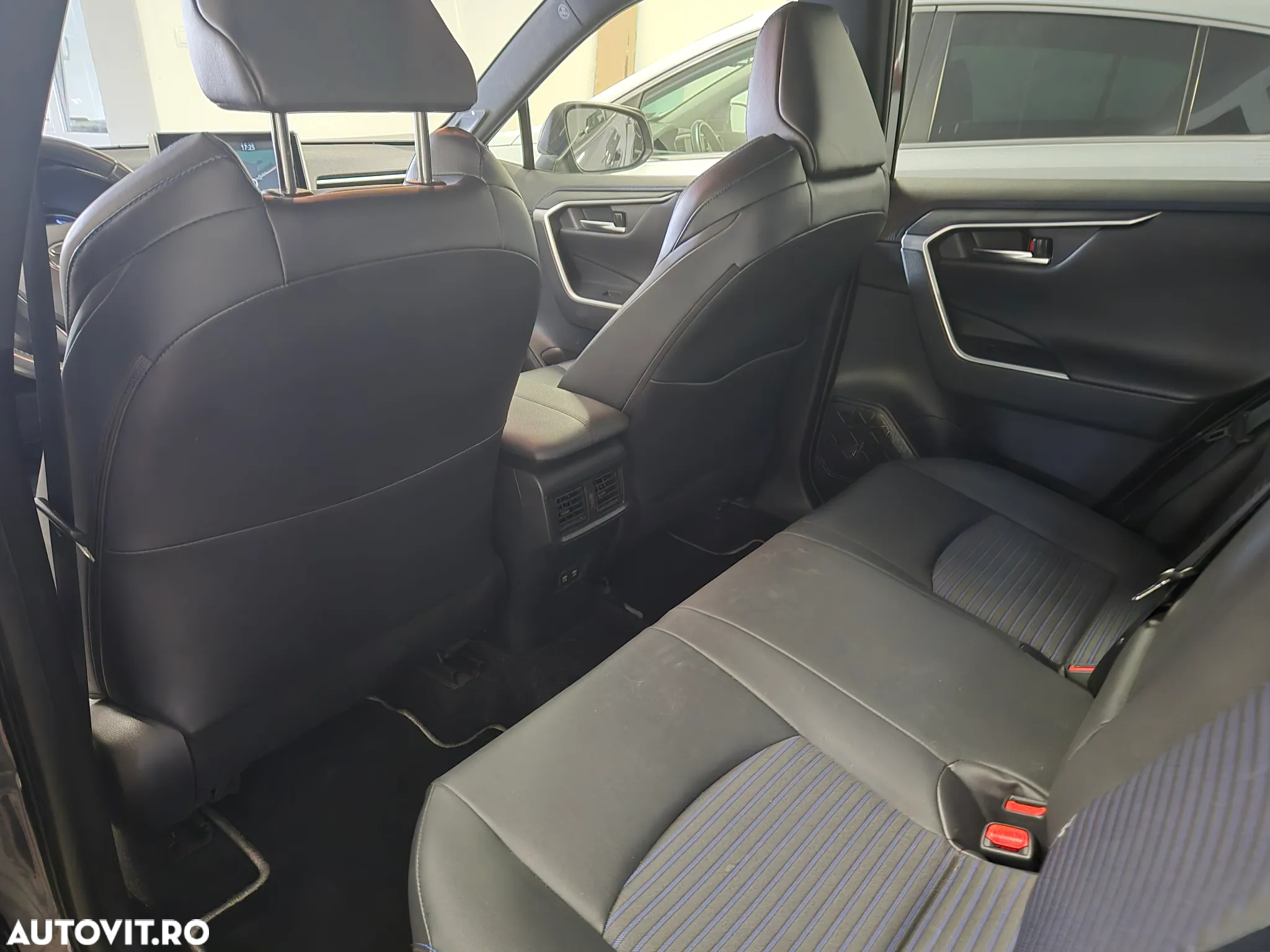 Toyota RAV4 2.5 Hybrid VVT-iE 4x2 Exclusive - 6