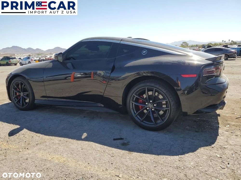 Nissan 370 Z - 2