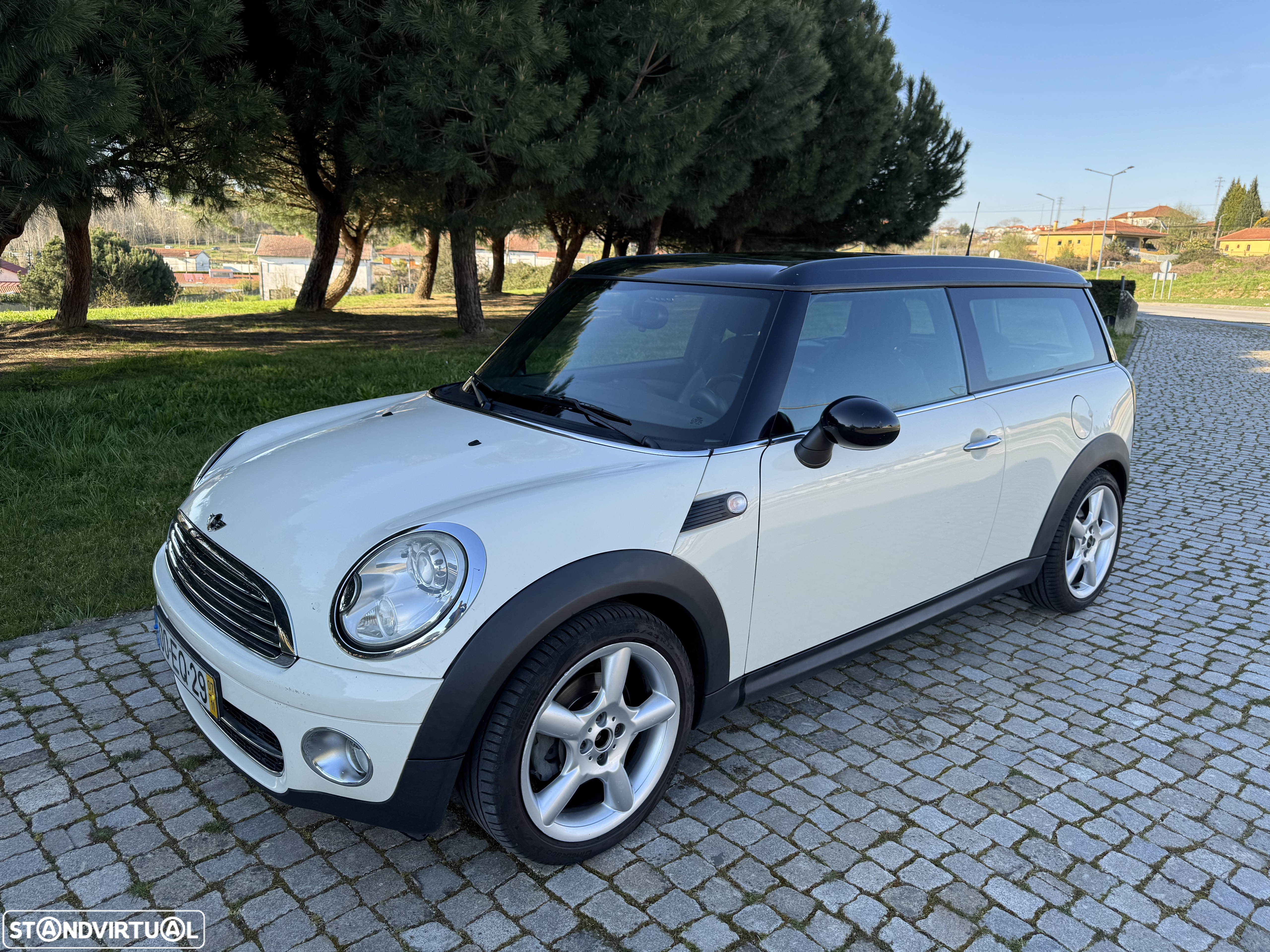 MINI Clubman Cooper D - 2