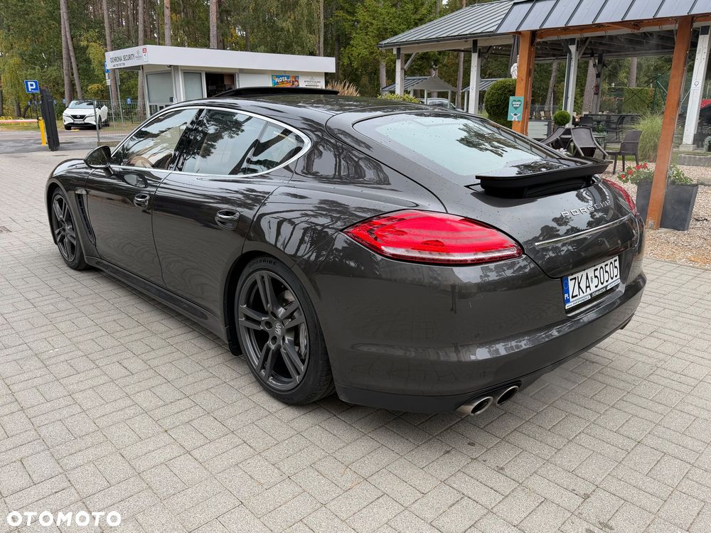Porsche Panamera - 16