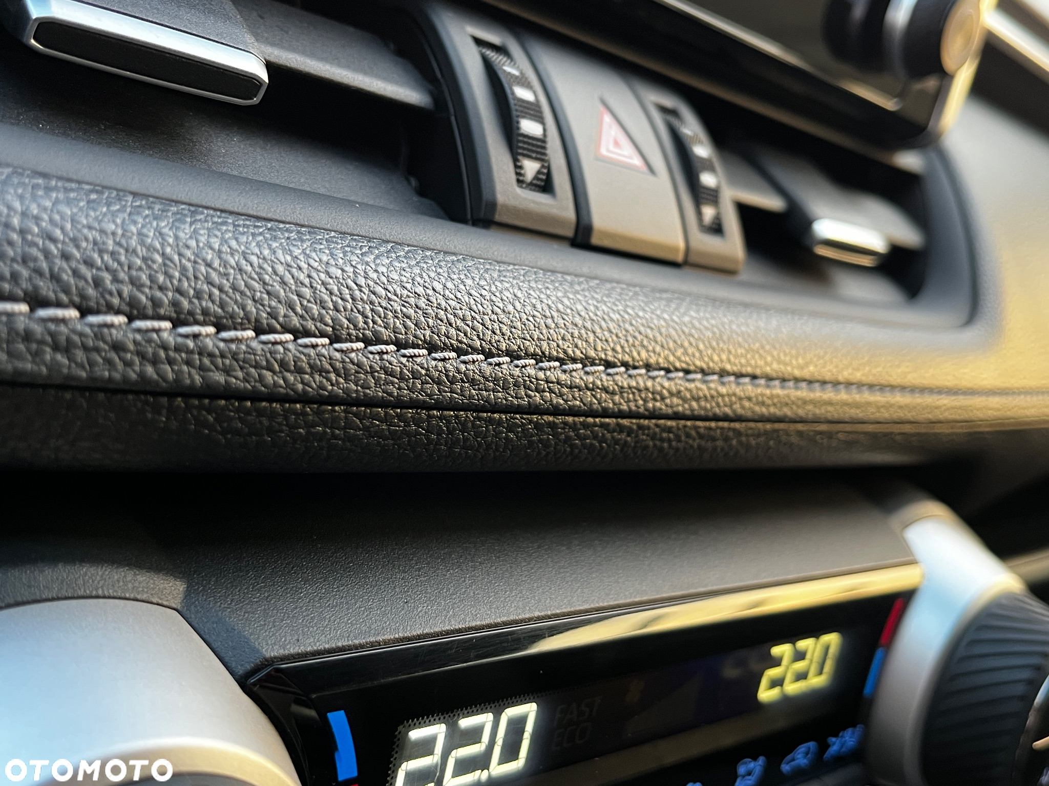 Toyota RAV4 2.5 Hybrid Comfort 4x2 - 29