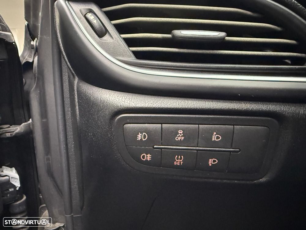 Fiat Tipo Station Wagon 1.6 M-Jet Lounge Tech J17 - 10