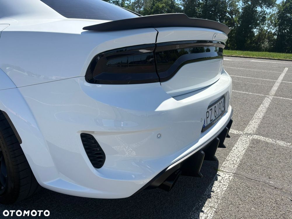 Dodge Charger 6.4 Scat Pack Widebody - 4