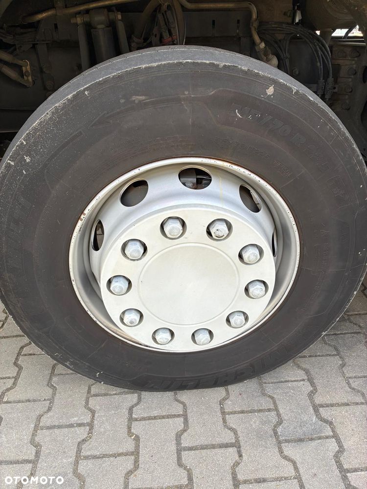 Renault T520 EVO SLEEPER CAB - 12