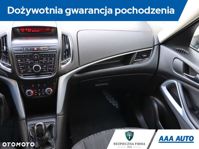 Opel Zafira - 9