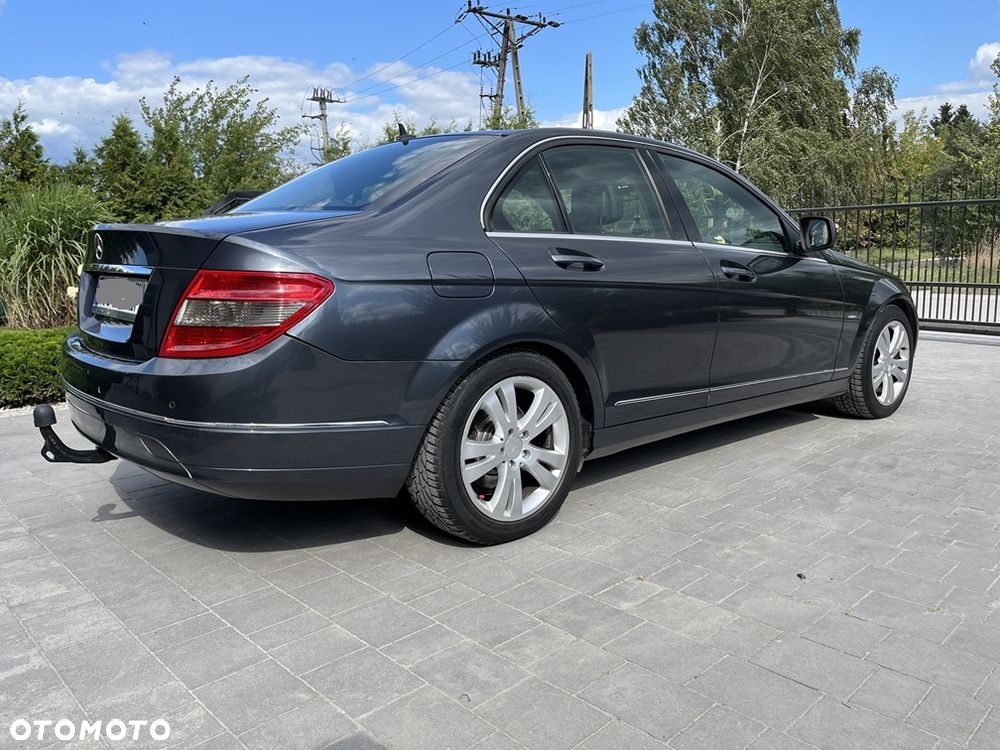 Mercedes-Benz Klasa C 220 CDI DPF Automatik Avantgarde - 18