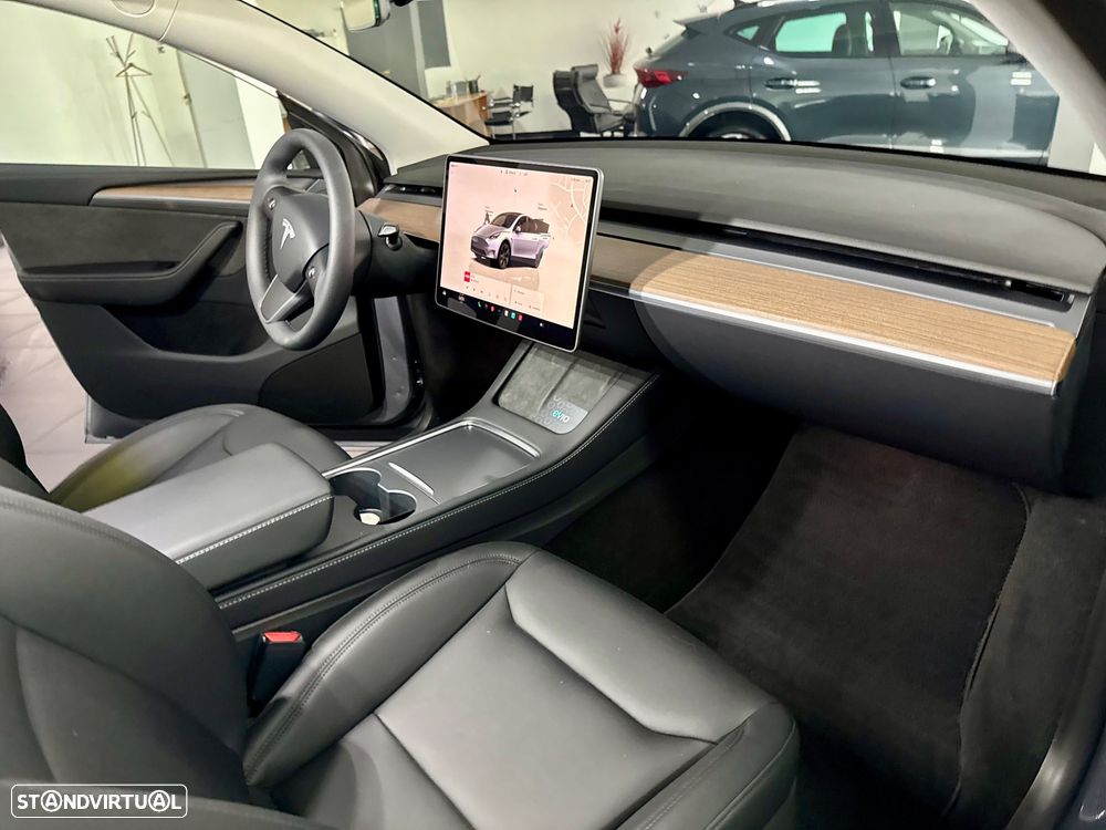 Tesla Model Y RWD - 7