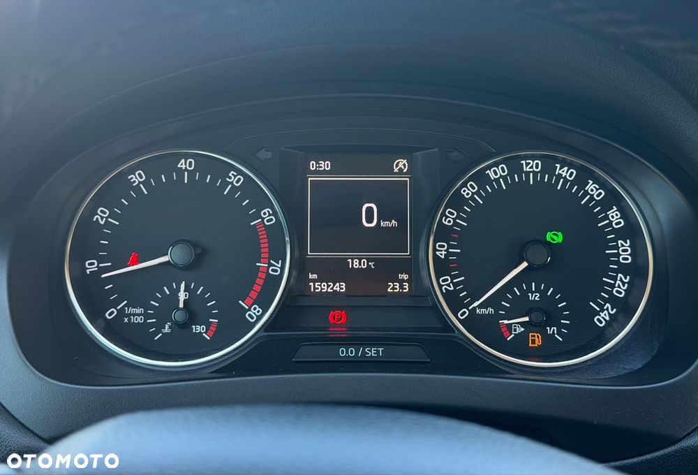 Skoda RAPID 1.2 TSI (Green tec) DSG Ambition - 27