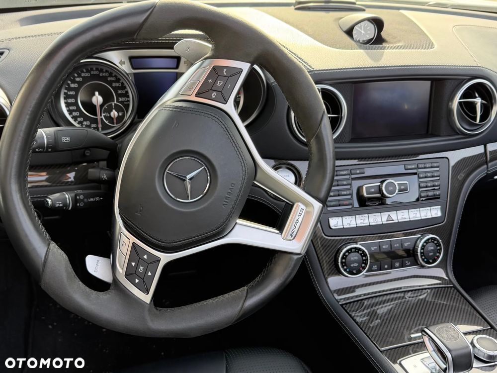 Mercedes-Benz SL - 13