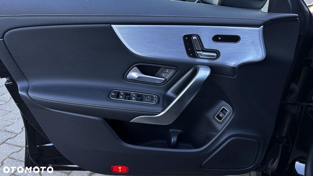 Mercedes-Benz CLA - 11