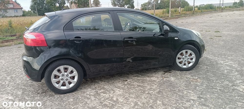 Kia Rio 1.2 Attract - 4