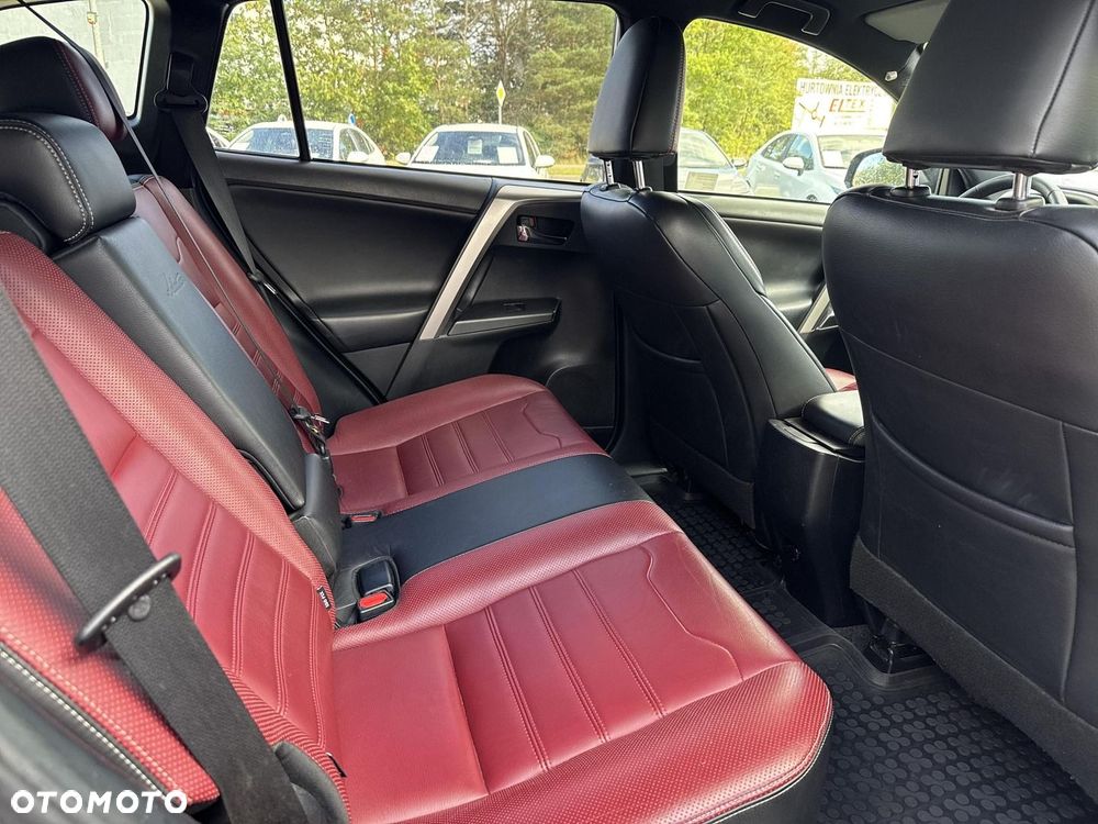 Toyota RAV4 - 10