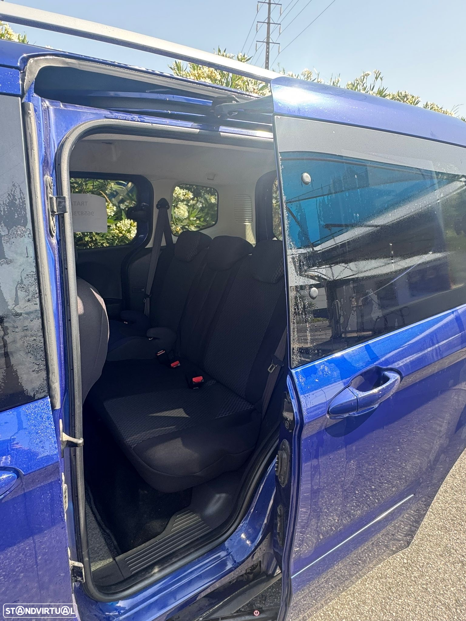 Ford Tourneo Courier 1.0 EcoBoost Titanium - 9