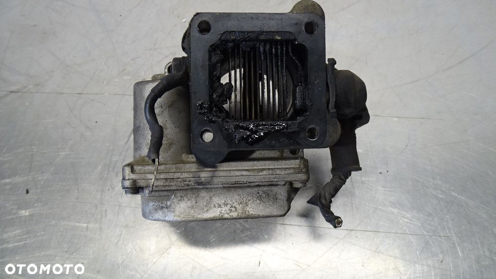 PRZEPUSTNICA HYUNDAI I30 1.6CRDI   35100-2A760 36710-2A300 - 4