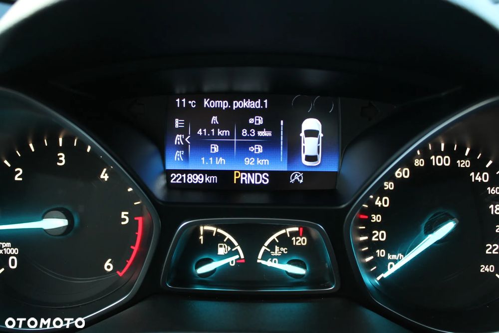 Ford Kuga - 36