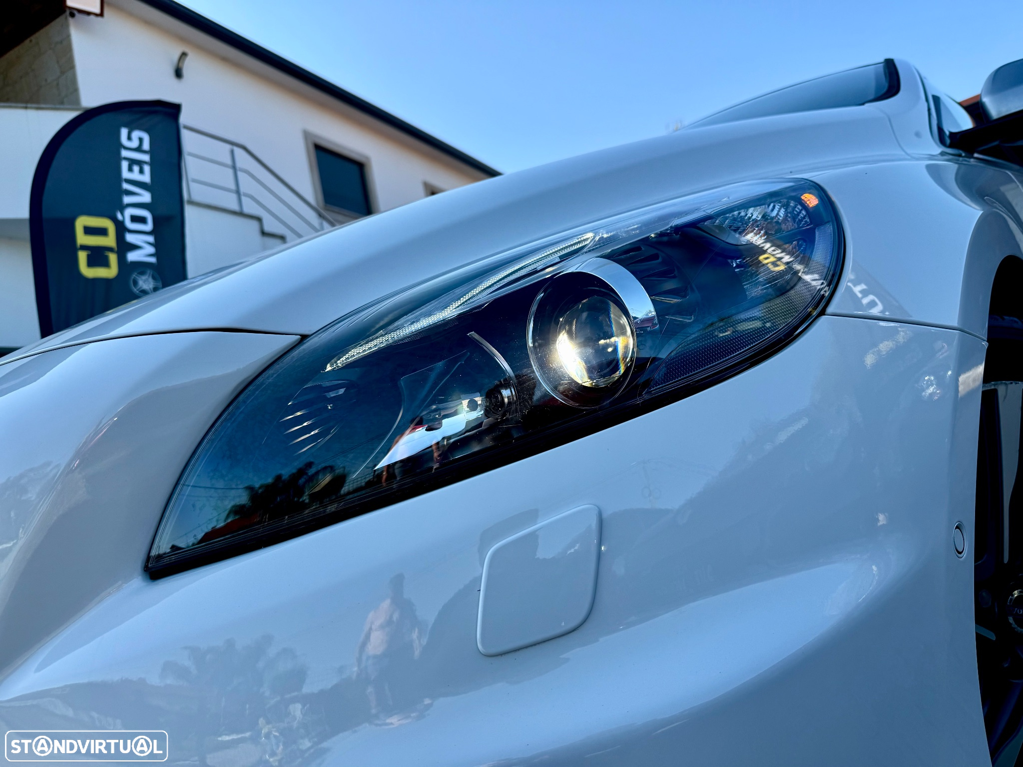Volvo V40 1.6 D2 R-Design - 12