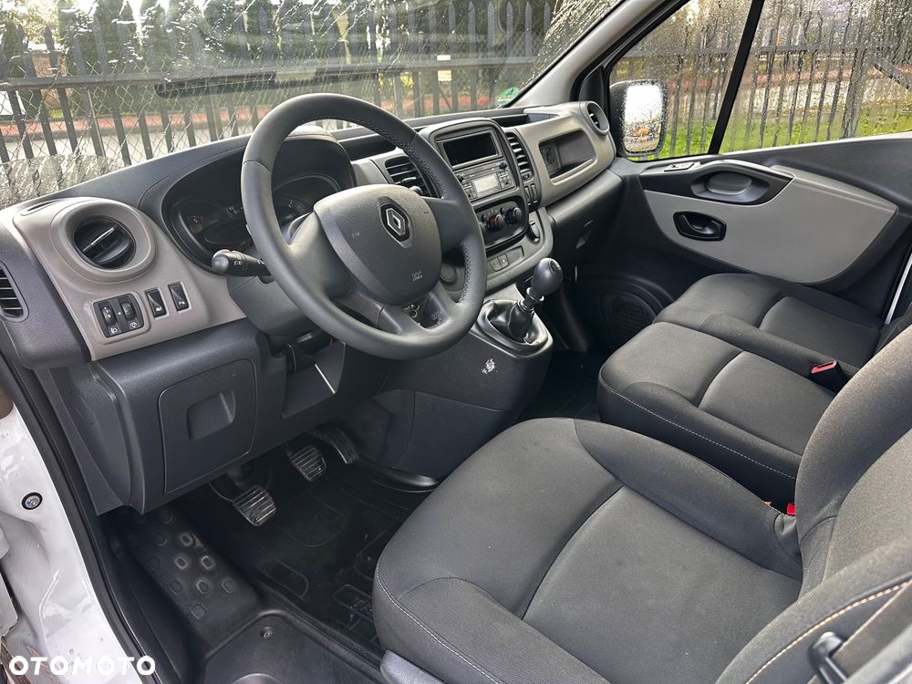 Renault Trafic - 16