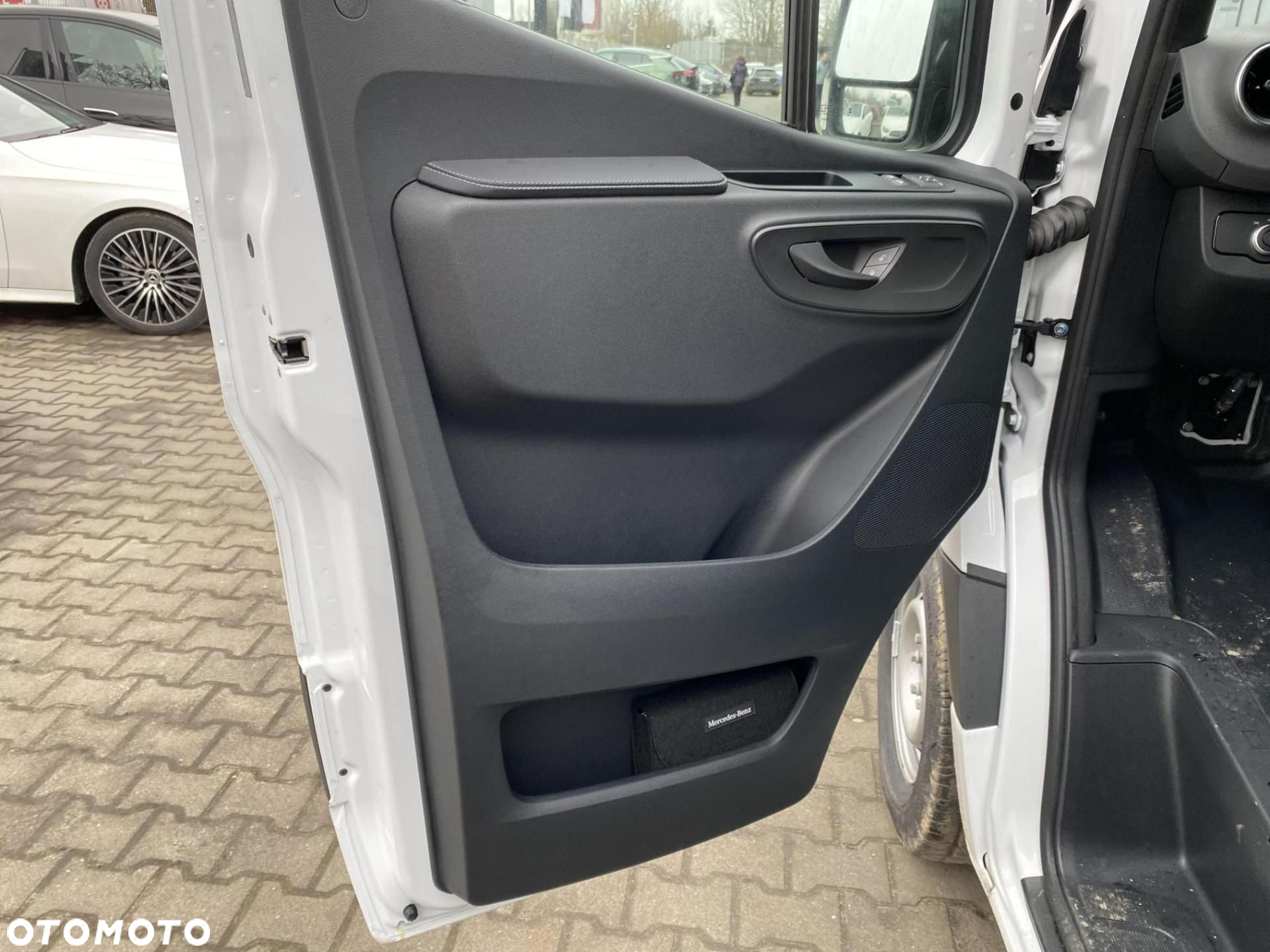 Mercedes-Benz Sprinter - 10
