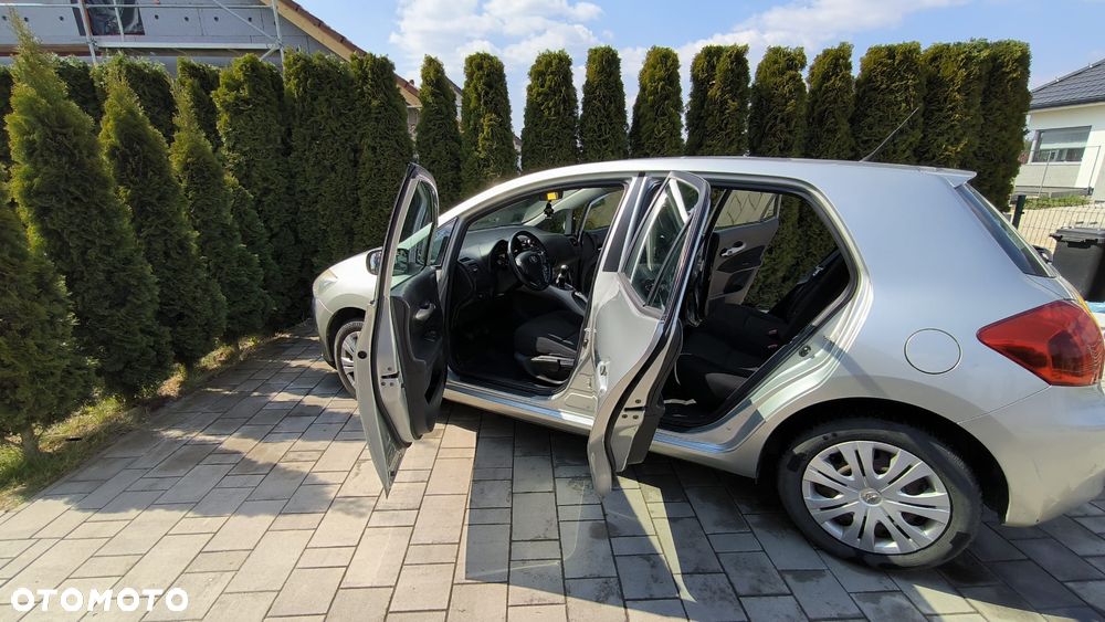 Toyota Auris 1.6 VVT-i Premium - 31